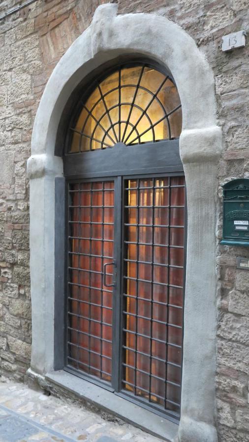 Casa Vacanza Todi Antica Exterior foto